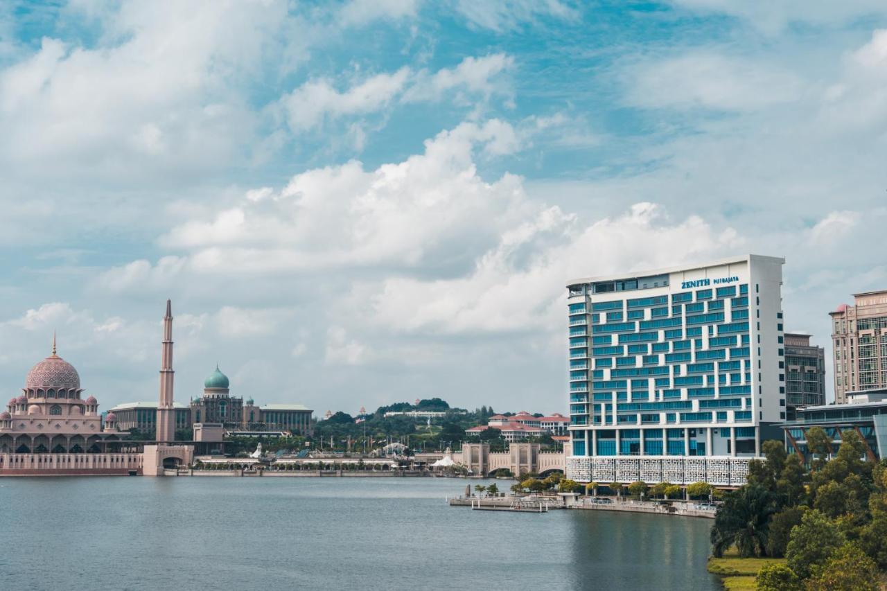 제니스 푸트라자야 호텔 외부 사진 Putrajaya skyline