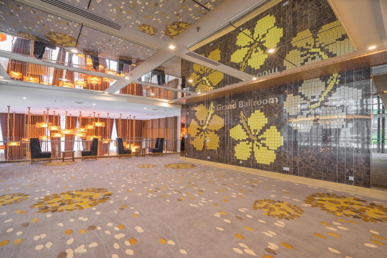 제니스 푸트라자야 호텔 외부 사진 The interior of the Opera Baltikum